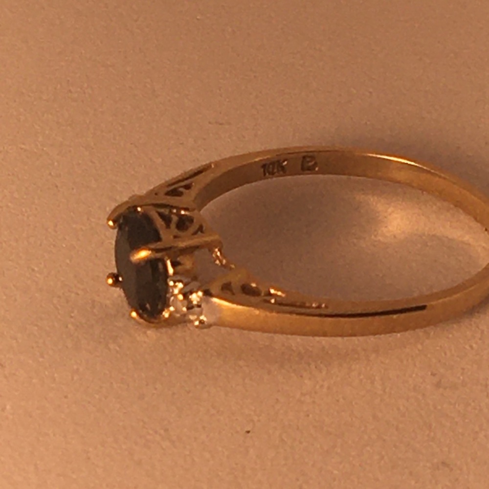 Preloved Solid 10K Sapphire Ring - Picture 3 of 7